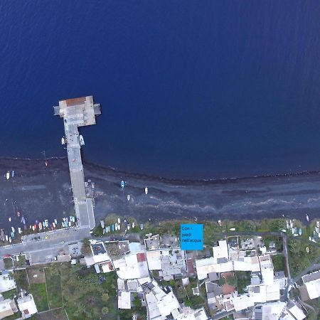 Apartamento Con I Piedi Nell'Acqua Estrómboli Exterior foto