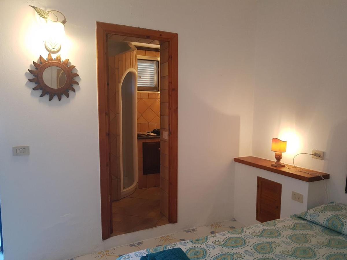 Apartamento Con I Piedi Nell'Acqua Estrómboli Exterior foto