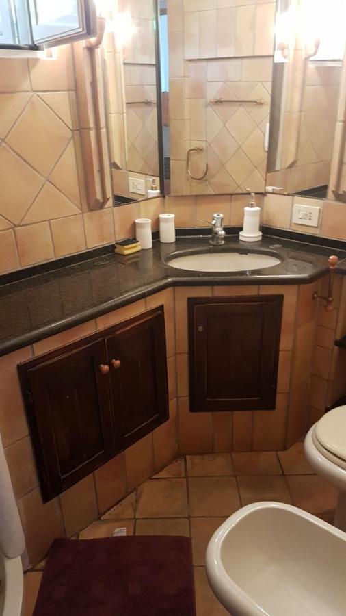 Apartamento Con I Piedi Nell'Acqua Estrómboli Exterior foto
